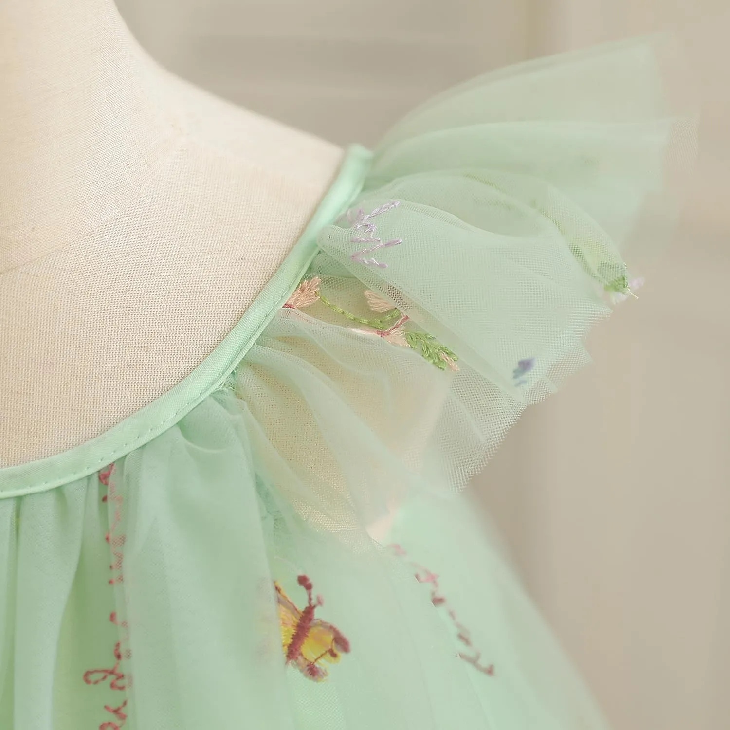NNJXD Flower Girl's Wedding Dress Lace Sleeveless Tulle Summer Vintage Dresses